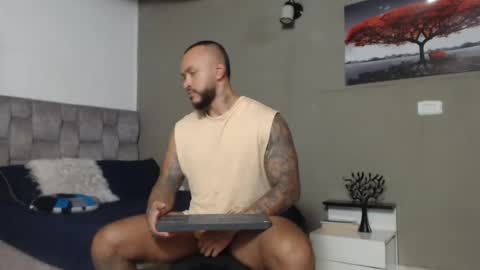 Snapshot of emanuelspencer chatting on 06.16.26 emanuelspencer online show from 06.16.26
