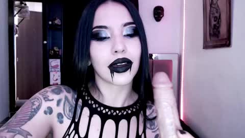 Emerald Black online show from 12.04.24