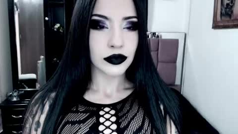 Emerald Black online show from 09.12.25