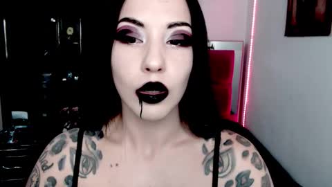 Emerald Black online show from 12.02.25