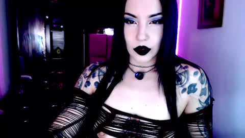 Snapshot of emearld_black chatting on 07.25.26 Emerald Black online show from 07.25.26
