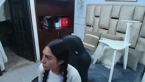 Emily  online show from 01.17.25