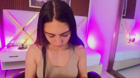 Snapshot of emelie_ch_ chatting on 06.04.26 Emily online show from 06.04.26