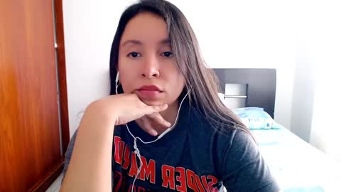 emely_sexx online show from 02.03.25