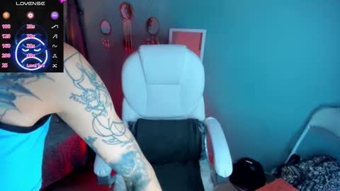 Esmeralda online show from 02.12.26