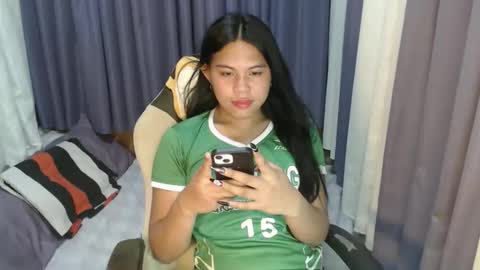 Chelle  dont forget to folloe me and thumps up online show from 06.11.26