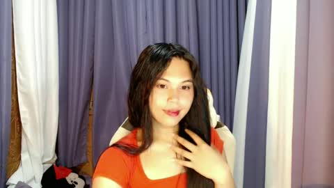 Chelle  dont forget to folloe me and thumps up online show from 06.18.26