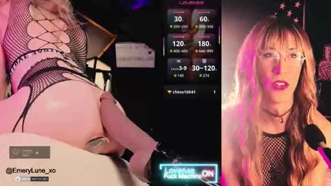 Snapshot of emerylune_xo chatting on 12.22.25 Emery Lune online show from 12.22.25