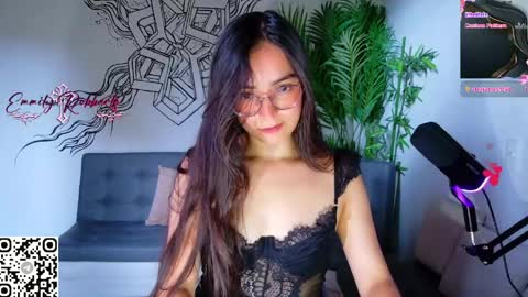 Snapshot of emi_roberts chatting on 05.28.26 Emmily Roberts online show from 05.28.26