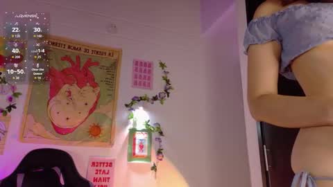 Snapshot of emicute_ chatting on 02.19.26 online show from 02.19.26