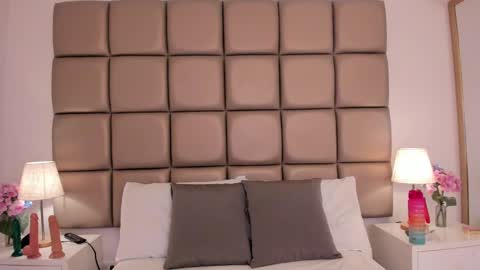 EMILY ROBERTS online show from 03.06.25