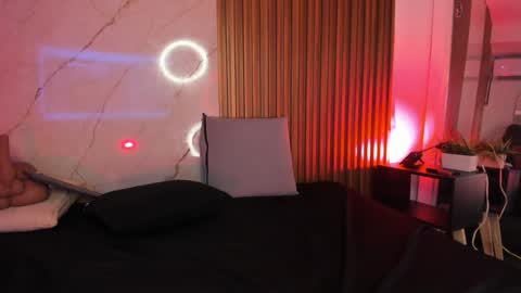   online show from 01.04.25