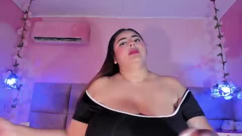 Snapshot of emiilygrace_ chatting on 06.15.26 Emiily Grace online show from 06.15.26