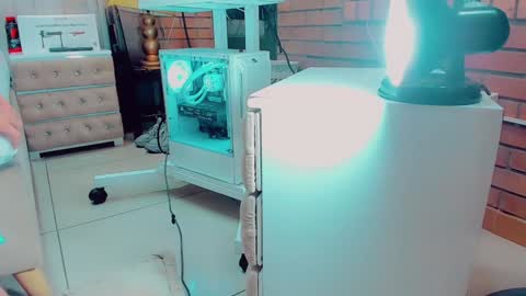 EmillySaenz online show from 01.20.25