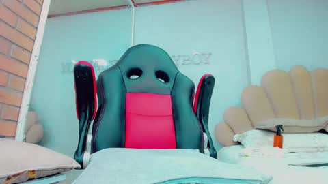 EmillySaenz online show from 09.10.25