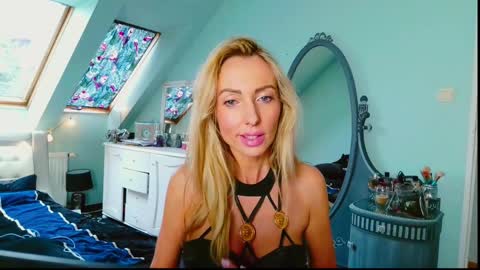 Emila online show from 02.05.25