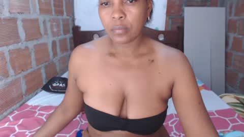 Snapshot of emilay_miller chatting on 02.20.25 Emily online show from 02.20.25