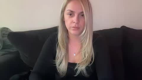 emilelovesyou online show from 10.15.25