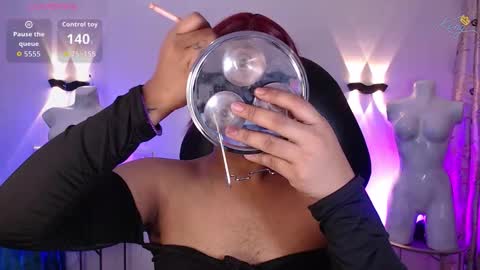 Snapshot of emili_roux chatting on 02.05.26 Emili roux online show from 02.05.26