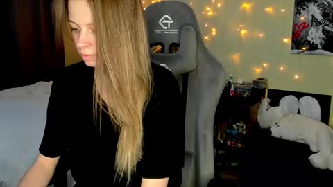 emili_sweet__ online show from 03.09.25