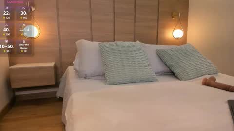 emilia_1040 online show from 09.18.25