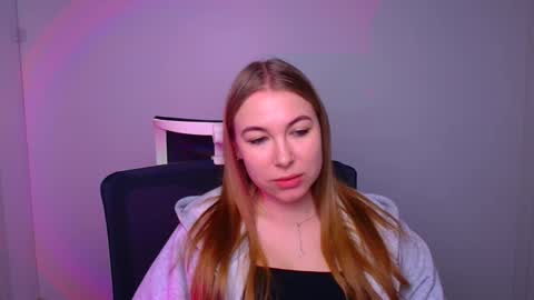 Emilia online show from 02.10.25