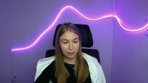 Emilia online show from 10.03.25