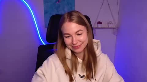 Emilia online show from 10.18.25