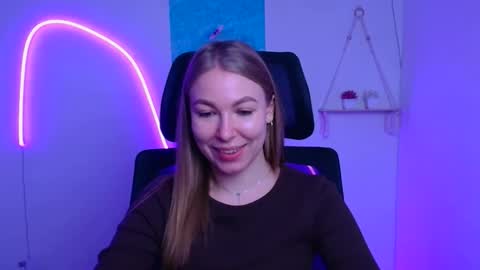 Emilia online show from 12.20.25