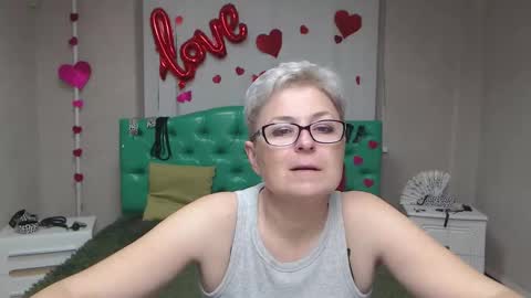Snapshot of emiliagree chatting on 10.15.25 EmiliaGree online show from 10.15.25