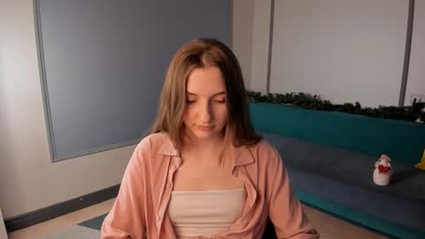 Snapshot of emiliawasurick chatting on 02.21.26 Kira online show from 02.21.26