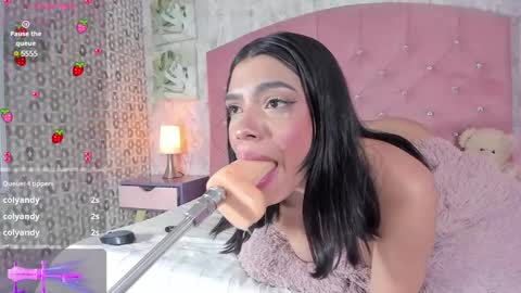 Emilie James online show from 02.08.25