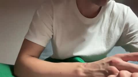 Snapshot of emilio2704 chatting on 11.16.25 Emilio2704 online show from 11.16.25