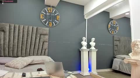 Snapshot of emilio_brandon chatting on 01.18.26 Emilio online show from 01.18.26