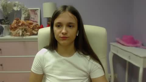 Emilly online show from 03.10.25