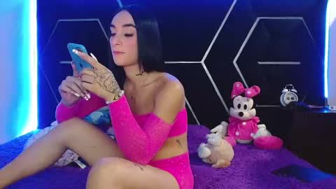 emillystonex online show from 01.15.25