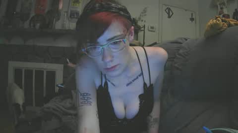 Emily Love online show from 09.18.25