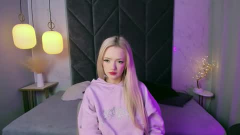 Emily online show from 09.28.25