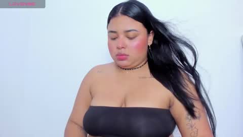 Snapshot of emily_cooper20_ chatting on 01.16.25 Emily online show from 01.16.25