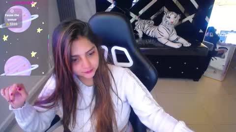 Snapshot of emily_cooper_t chatting on 09.19.25 emily_cooper_t online show from 09.19.25