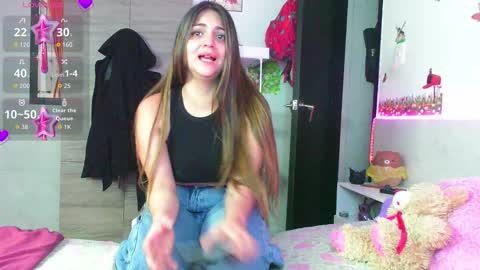 Snapshot of emily_cooper_t chatting on 11.11.25 emily_cooper_t online show from 11.11.25