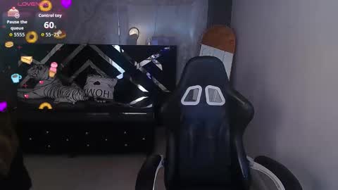 Snapshot of emily_cooper_t chatting on 01.05.26 emily_cooper_t online show from 01.05.26