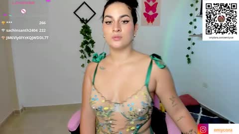 Snapshot of emily_coraline chatting on 12.05.24 Emily online show from 12.05.24
