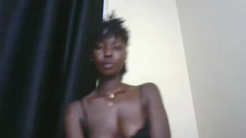 Snapshot of emily_eboniey chatting on 11.11.25 Wild fiery online show from 11.11.25