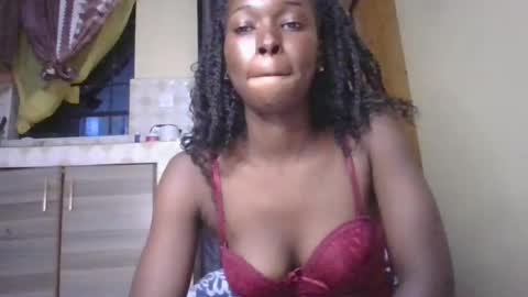 Snapshot of emily_eboniey chatting on 11.19.25 Wild fiery online show from 11.19.25