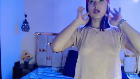 Snapshot of emily_fox_3 chatting on 01.31.25 emily fox 3 online show from 01.31.25