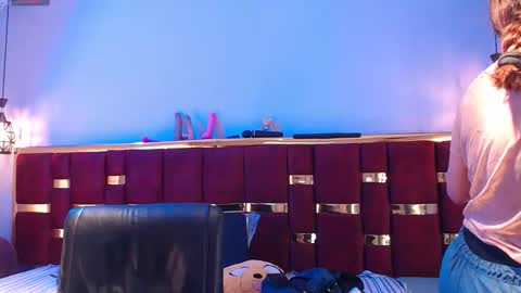 Snapshot of emily_fox_3 chatting on 10.30.25 emily fox 3 online show from 10.30.25