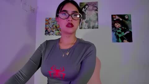 Snapshot of emily_fox_3 chatting on 07.17.26 emily fox 3 online show from 07.17.26