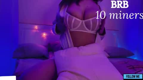 Snapshot of emily_gin chatting on 03.22.26 EMILY online show from 03.22.26