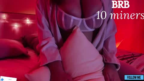 Snapshot of emily_gin chatting on 04.08.26 EMILY online show from 04.08.26